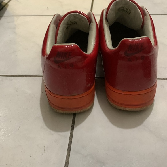 Nikes - Picture 4 of 6